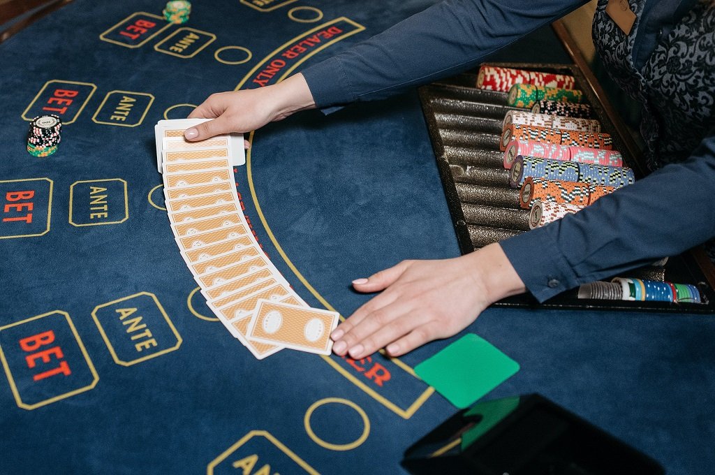 How to Play Craps: The Ultimate Guide for Beginners